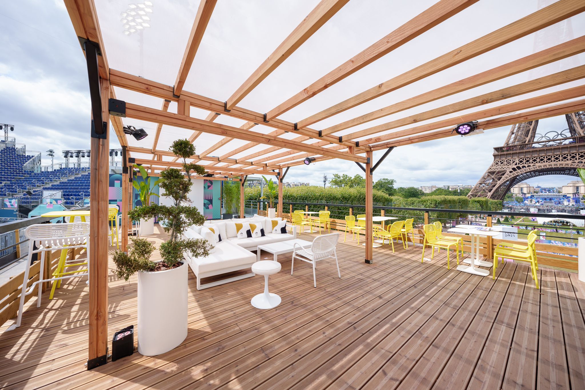 35) PLAYROOM LIT.jpg